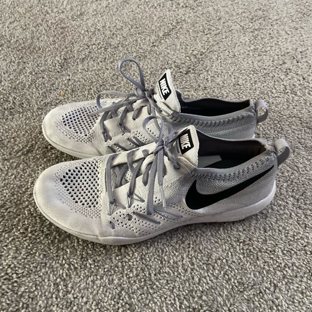 Nike Free TR Focus Flyknit Grey White‎ Training Shoes 844817-100 Womens Size 8